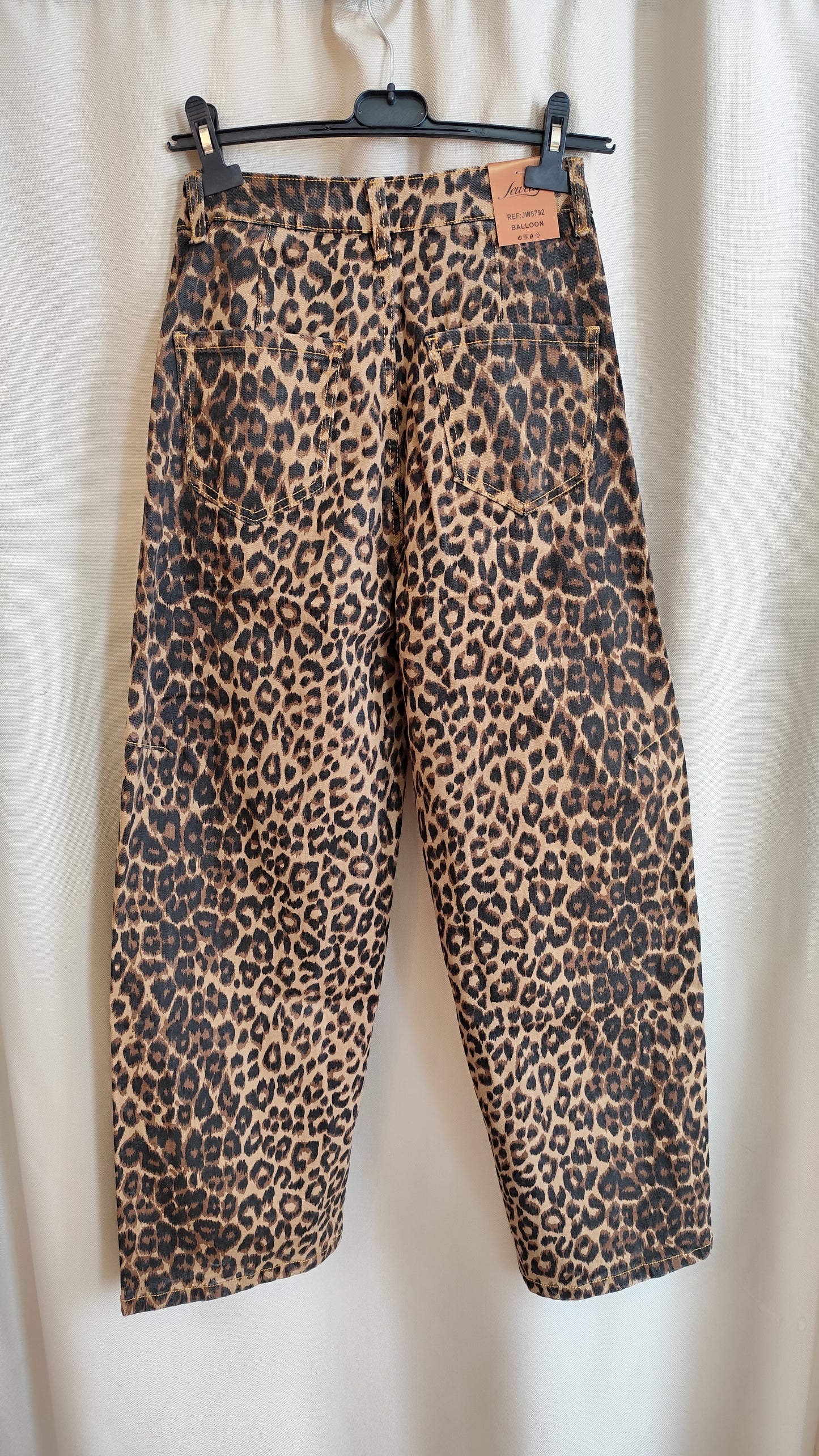 Leo Barrel Wideleg Jeans