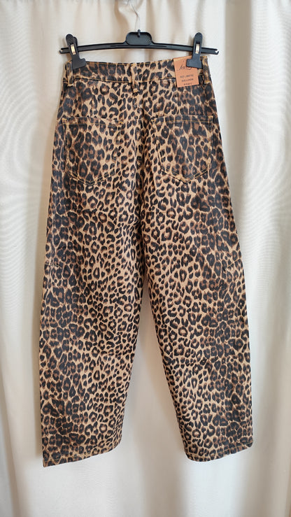 Leo Barrel Wideleg Jeans