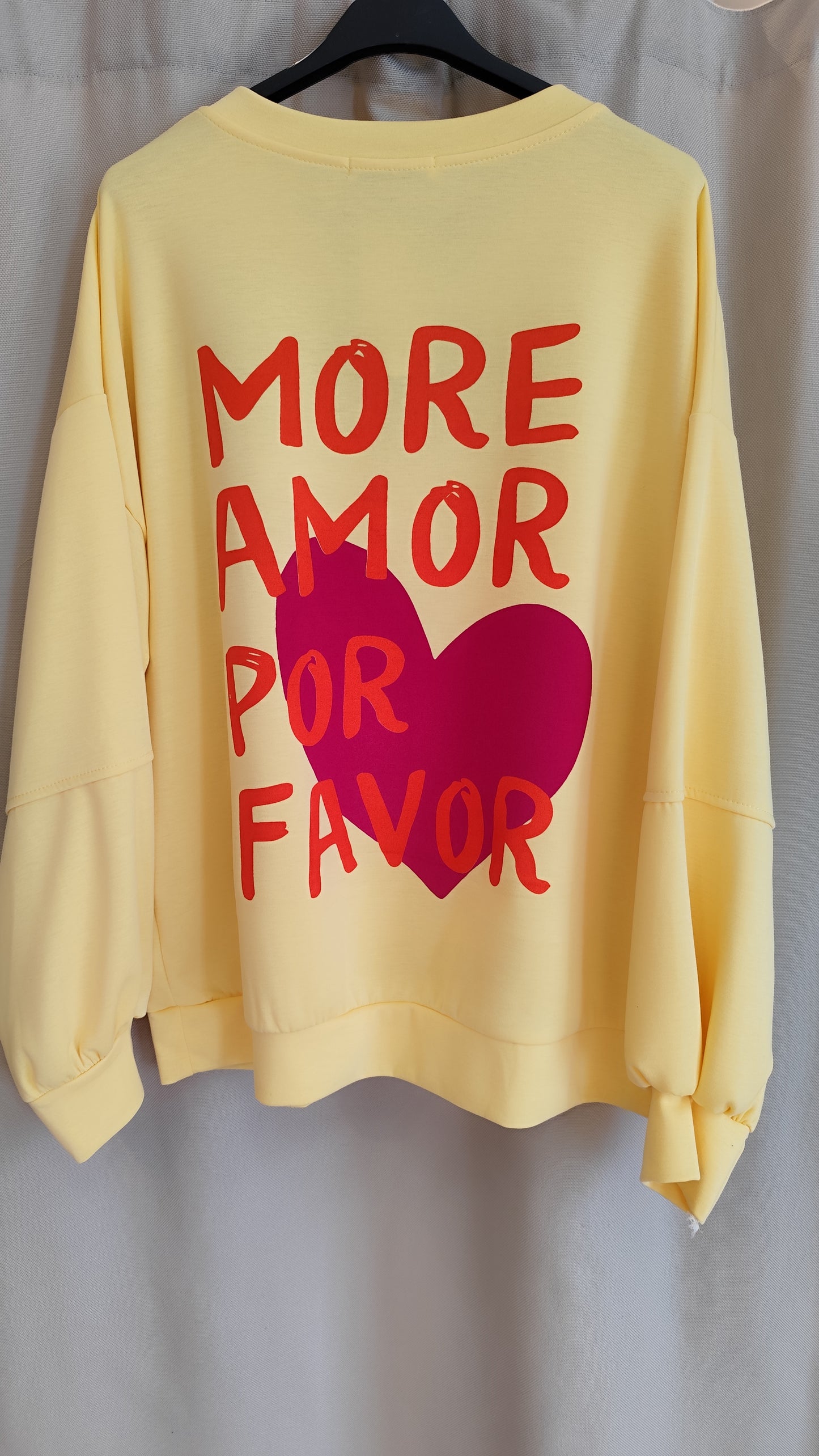 Butterstoff Sweatshirt More Amore Gelb