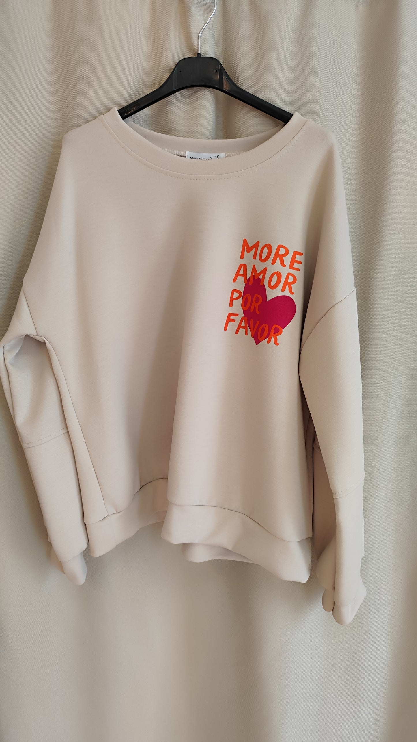 Butterstoff Sweatshirt More Amore  Beige