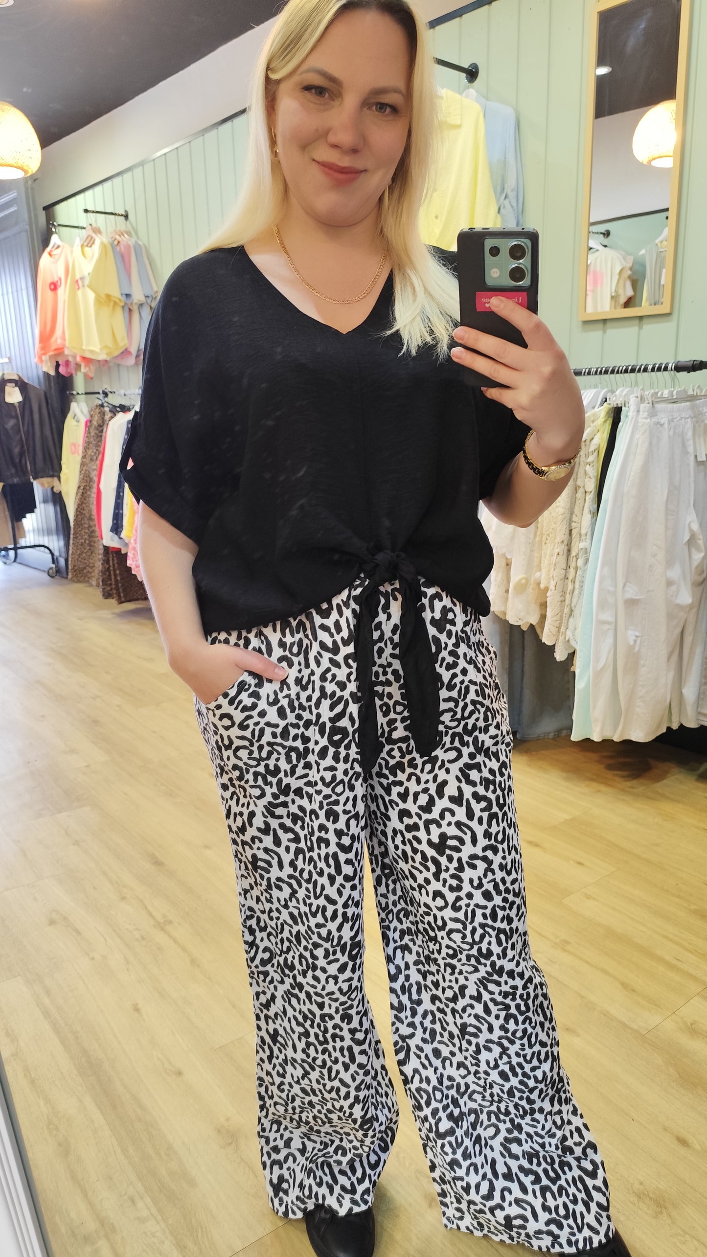 Musselin Hose Schwarz Weiß Leo